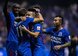 富力主场惨败上港,球队表现尴尬失去争冠机会了